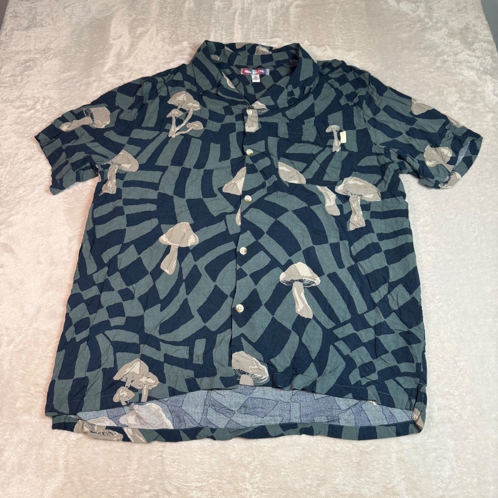 Urban Outfitters Mens Mushroom Print Short Sleeve Button Down Shirt XL Blue
